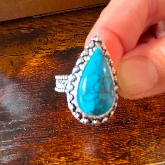Bold Large Turquoise Crystal Teardrop Ring Western Boho Vintage Style Size 8 New - Picture 4 of 6